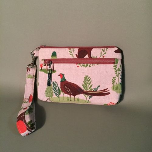 Wristlet pouch for iphone