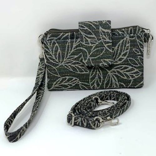 Wristlet wallet