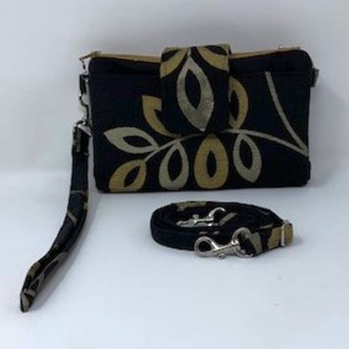 Wristlet wallet